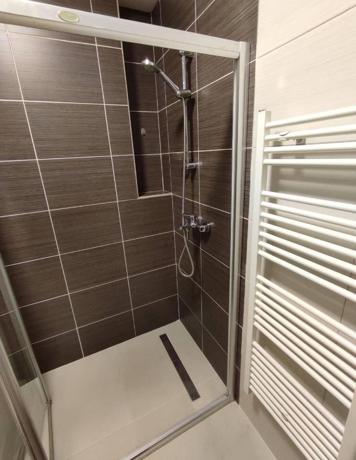 Deluxe Apartment Lejla - Free Garage Parking ซาราเยโว ภายนอก รูปภาพ