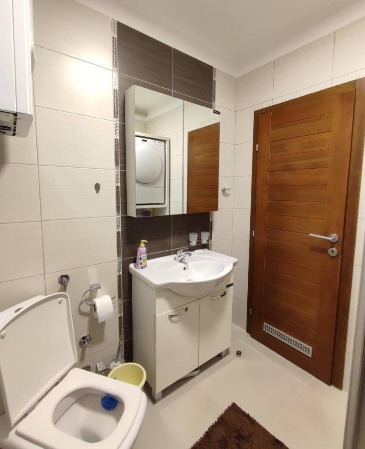 Deluxe Apartment Lejla - Free Garage Parking ซาราเยโว ภายนอก รูปภาพ